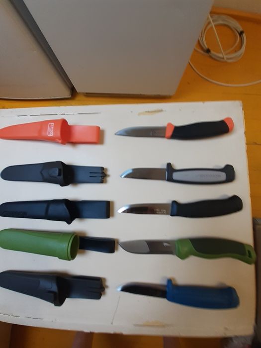 Ножове Mora чисто нови