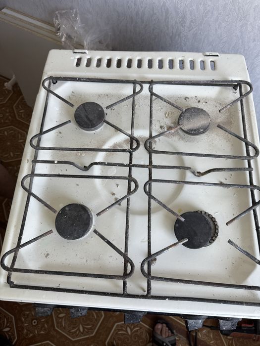 Продаю газ плиту