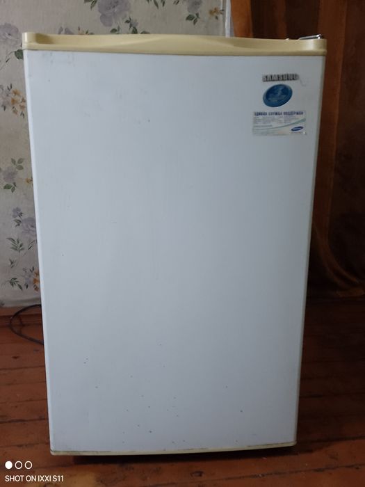 Продам  мини холодильник в рабочем состоянии