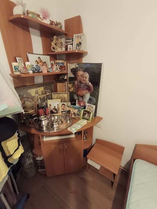 Mobila dormitor in stare foarte buna,impecabila,nefolosita,