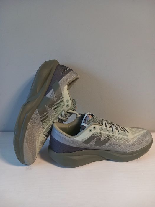 New balance Rebel V4