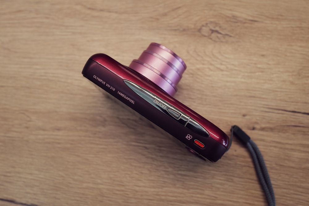 Aparat foto Olympus VH 210 14Mp Pink Red gloss incarcare USB instagram