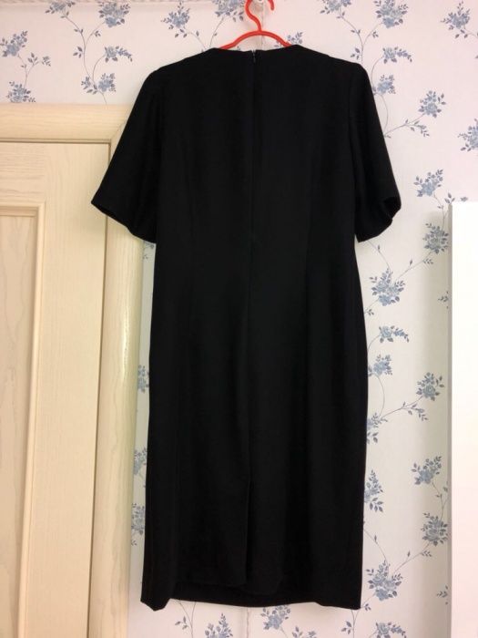 Черное платье (которое должно быть у каждой женщины)