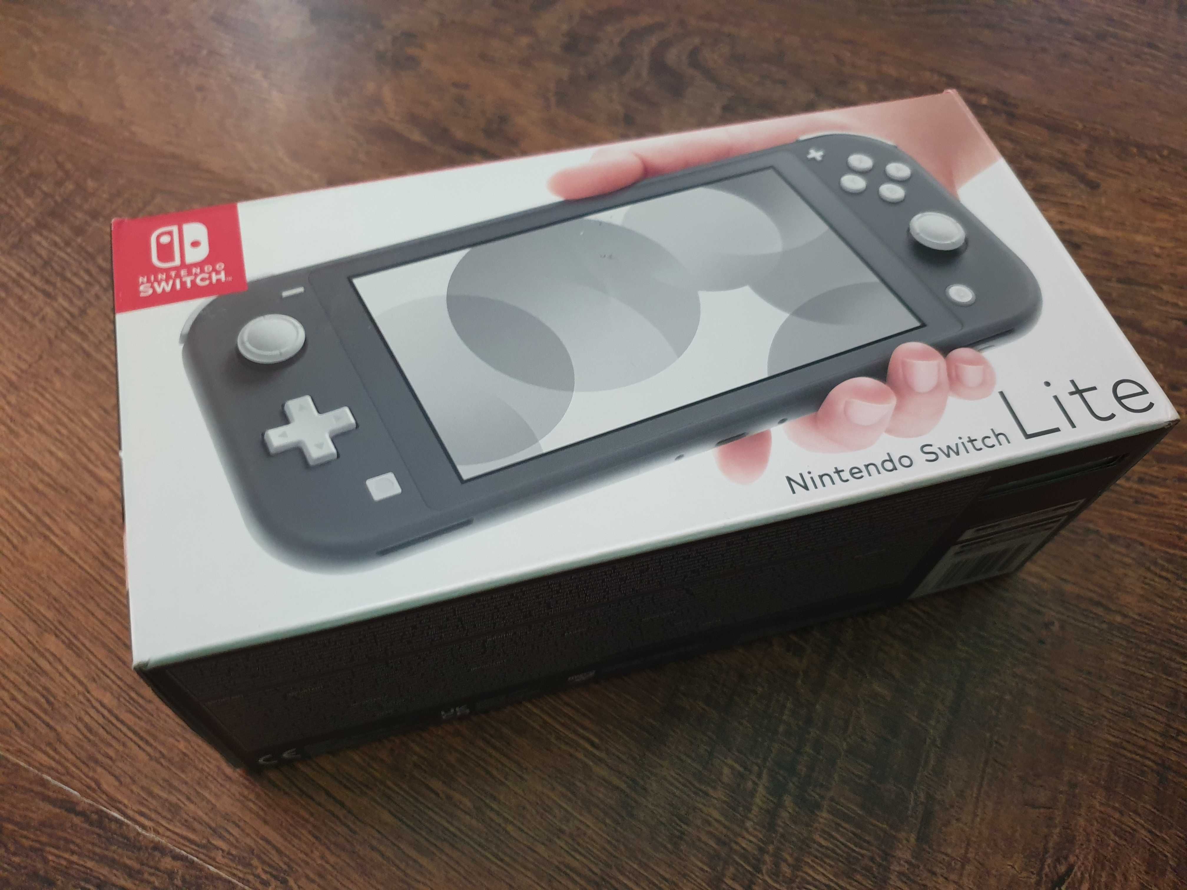 NINTENDO SWITCH LITE Конзола, чисто нова