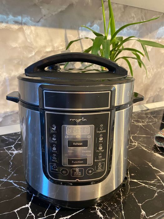 Vând oala multicooker