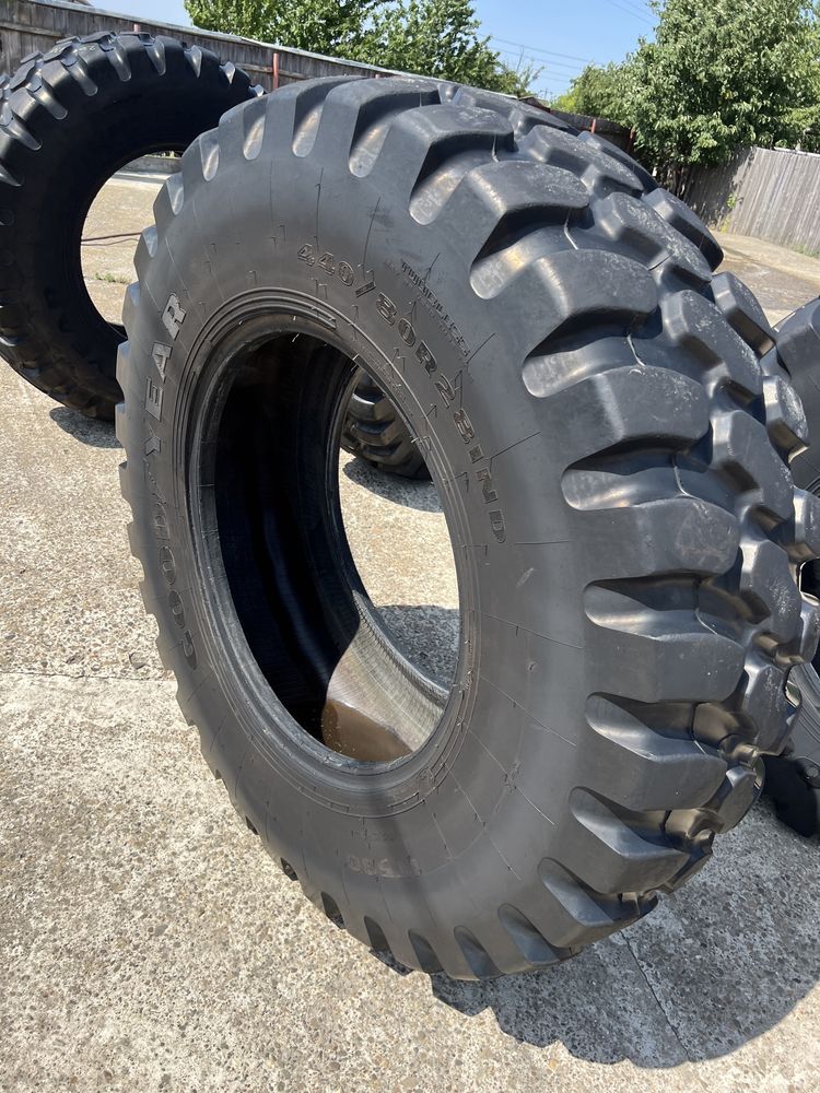 Anvelope industriale buldoexcavator / vola  GoodYear IND 440 / 80 -R28