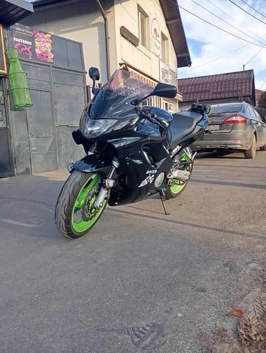Vând motocicleta honda cbr 600 f4