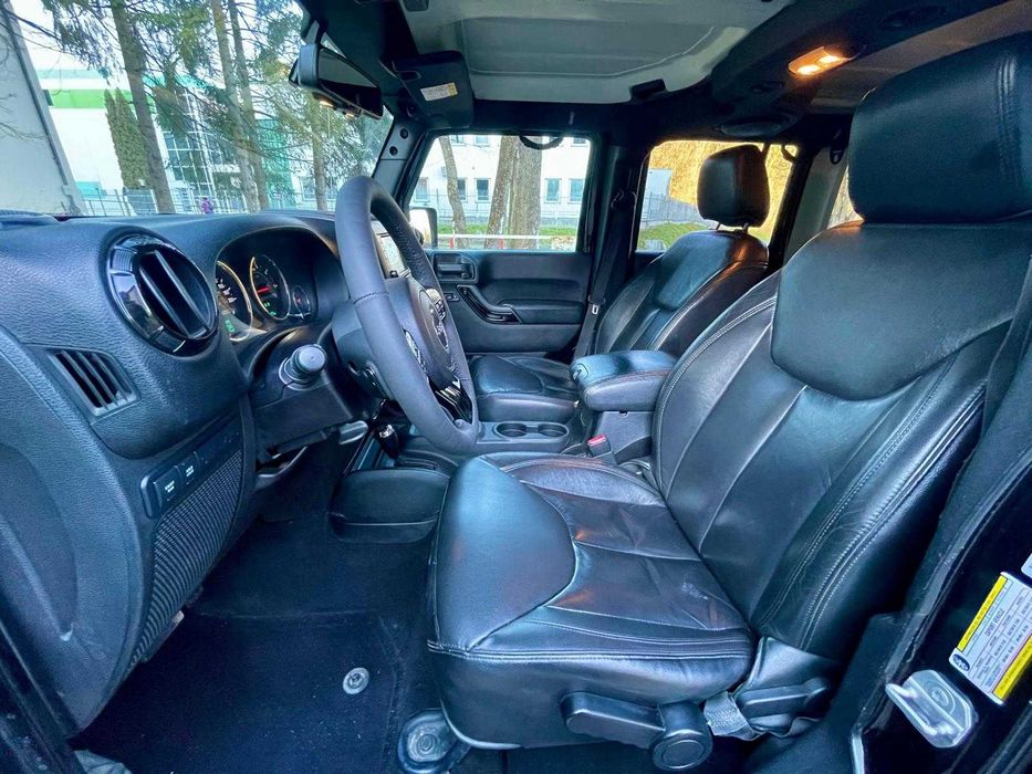 Jeep Wrangler Unlimited Black Edition 2016 Clima Navi