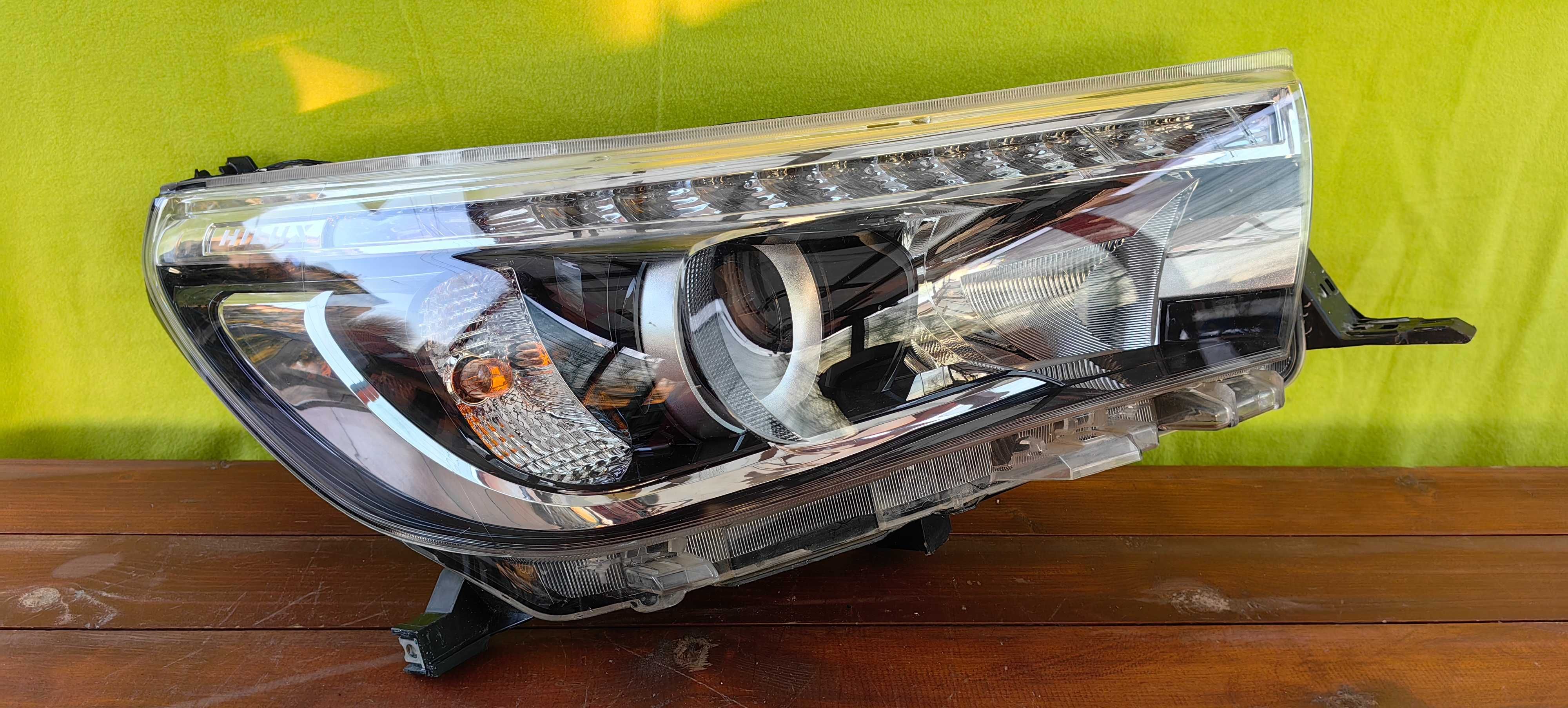 Фар за Toyota Hilux led / Тойота Хайлукс лед