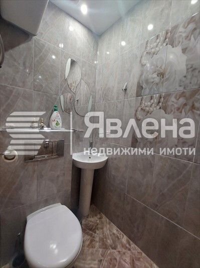 Дава се под наем Едностаен апартамент в Пловдив, Изгрев - 35 кв.м за 250 € - Снимка #4
