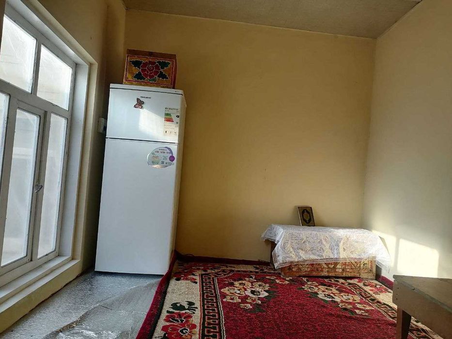 Vobkent tuman markazida hovli sotiladi