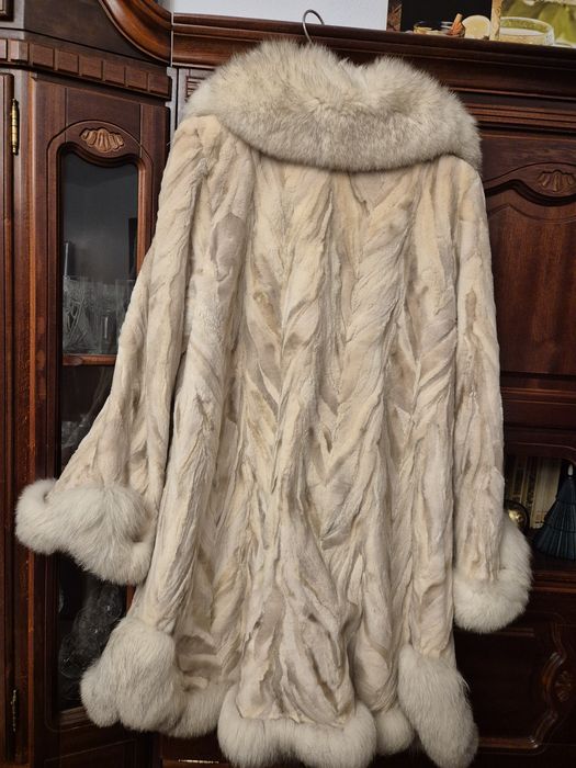 Haine blana naturala