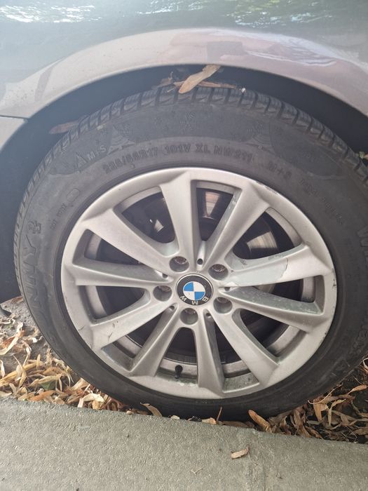 Jante bmw f10 r17 cu anvelope iarna pret 1600 lei fix
