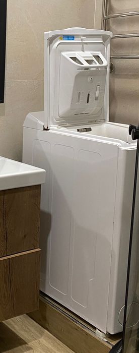 Стиральная машина Indesit BTW A51051 (RF) белый