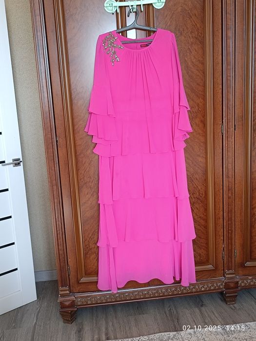 Платье нарядное вечернее