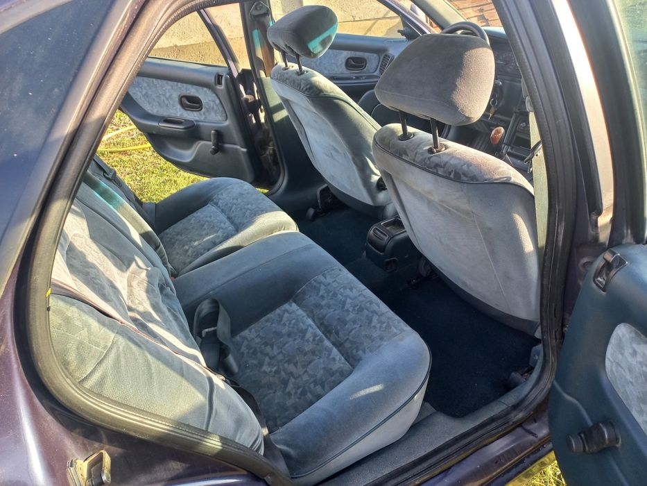 Vând Renault Laguna, benzină, 2000 cmc, af 1994, pentru colecționari