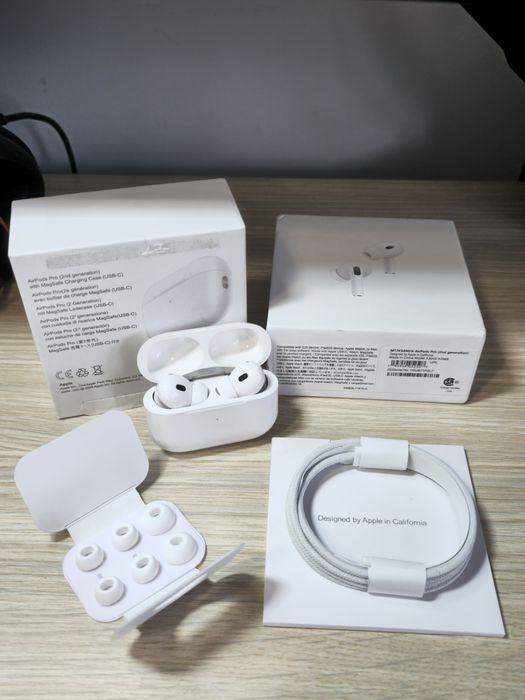 Căști AirPods Pro 2 ca noi