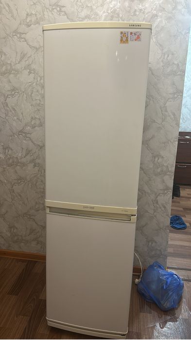 Продам холодильник