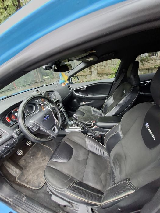 Volvo v40 d2 2014