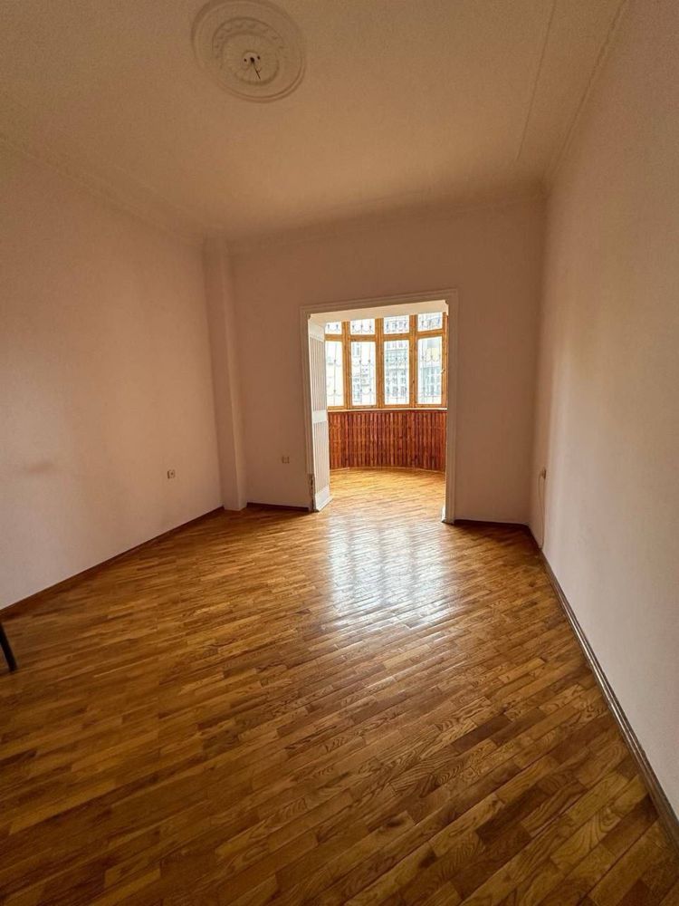 Квартира 160м2 продаётся на м. Ойбек Народное название дома Попугайчик