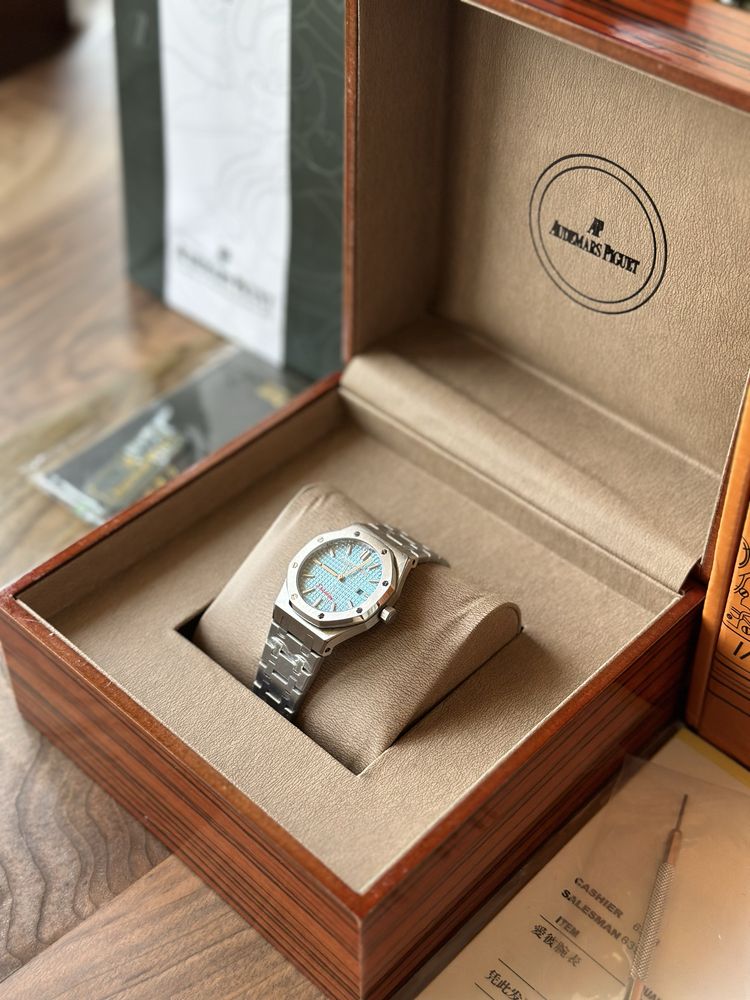 Audemars Piguet Quartz 33mm-ДАМСКИ ЧАСОВНИК