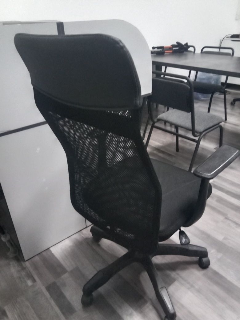 Компьютерный кресло для офиса