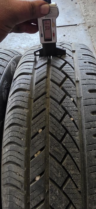 Гуми 2бр 165/60/14 - 1бр  - 49лв