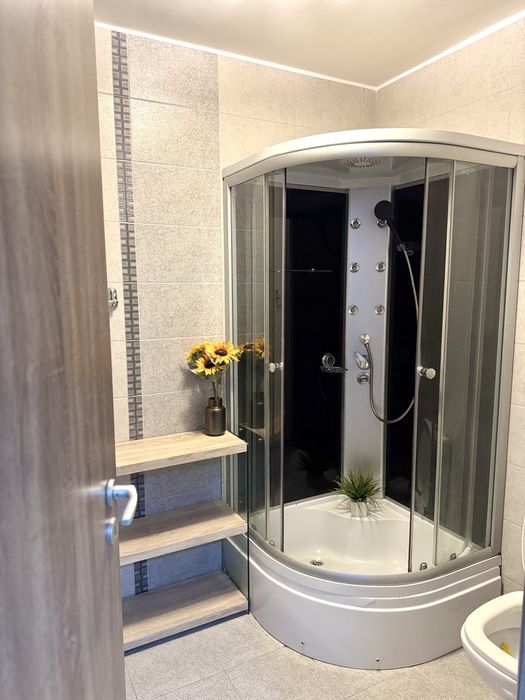 Apartament de închiriat - 3 camere, de la proprietar