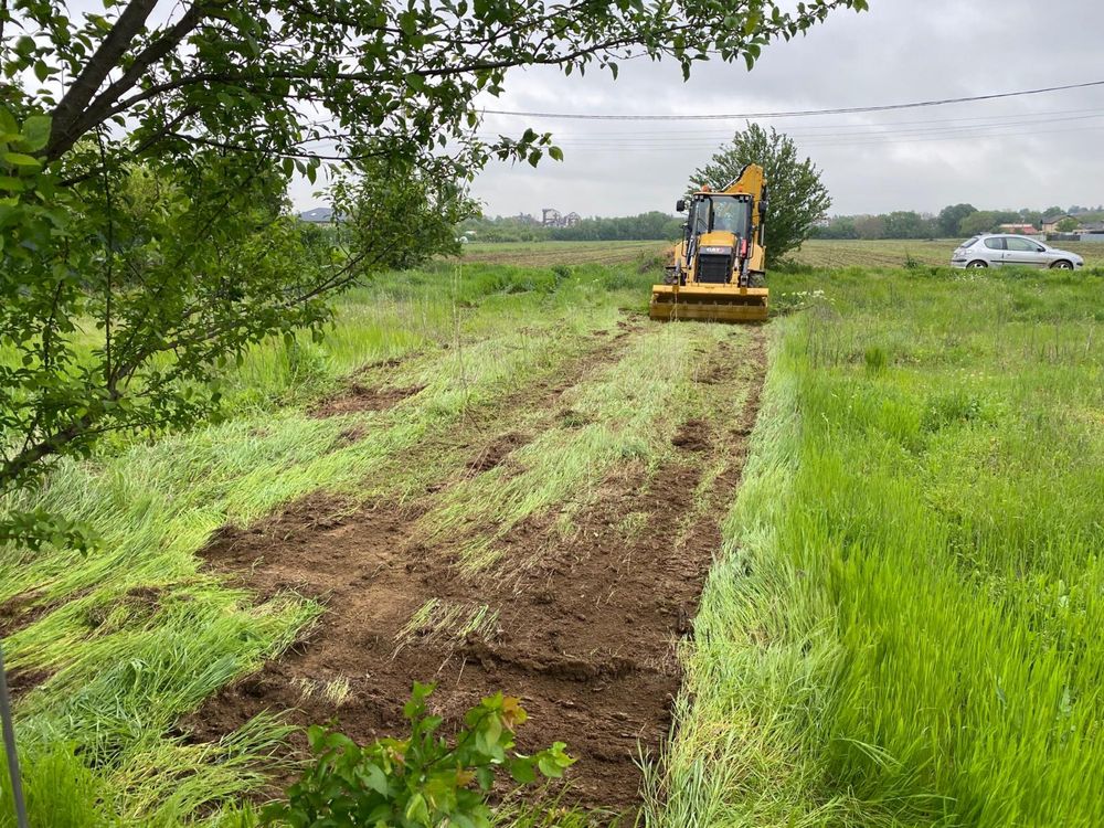 Inchiriem buldoexcavator