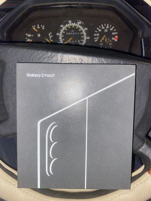 Galaxy Z Fold7 продается срочно новый