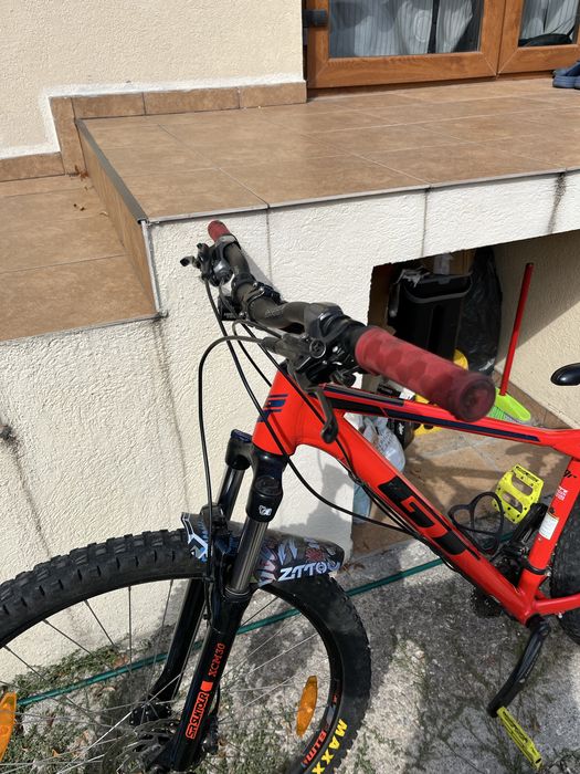 Vand bicicleta  hardtail donwnhill ,enduro  gt avalanche
