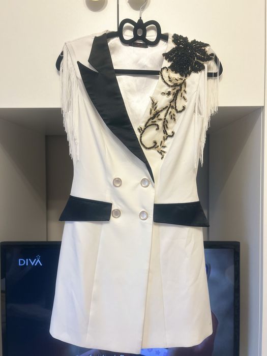 Rochita clasica marimea S/36. E super frumoasa