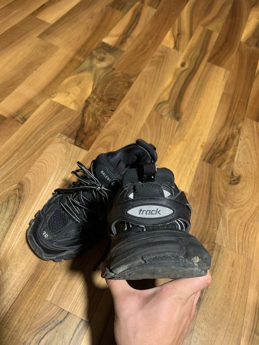 Balenciaga track