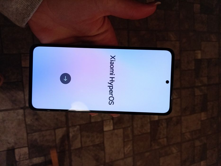 Продавам Xiaomi Redmi Note 13 4G, версия 256 GB / 8 GB RAM,