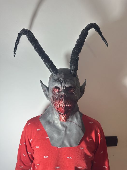 Vand masca krampus / anul nou