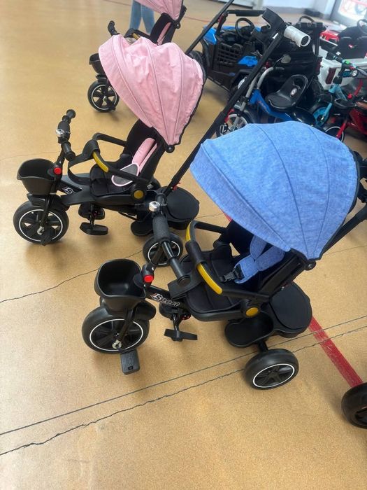 Tricicleta pentru copii 
Negru roz gri sau albastru 
Au poziție de som
