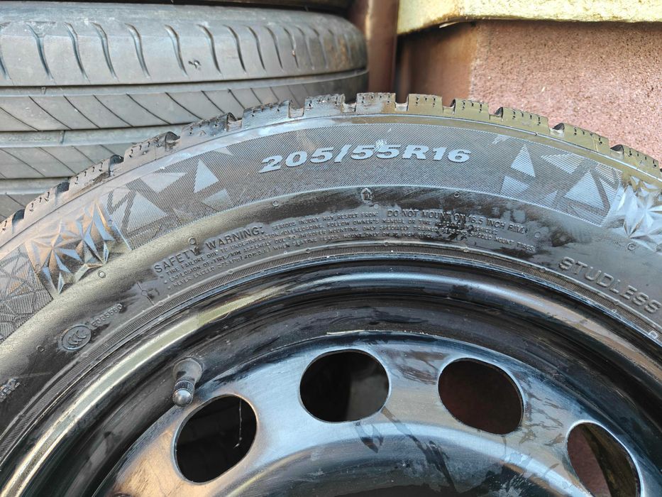 Set 4 roti 205/55/16 de iarna 5x112 VW Golf 5/6/7, Passat B7/B8, Skoda