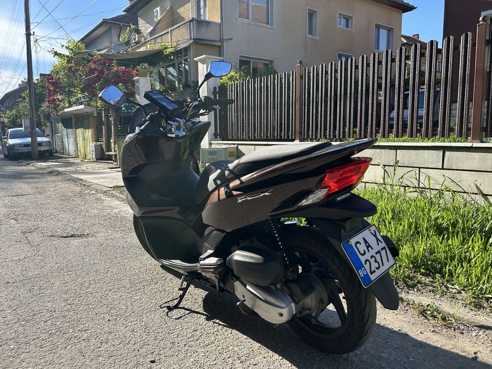 Honda pcx напълно обслужен регистриран платено всичко