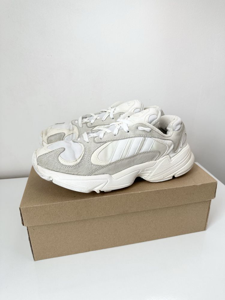 Adidas YANG-1 ( 42) Маратонки