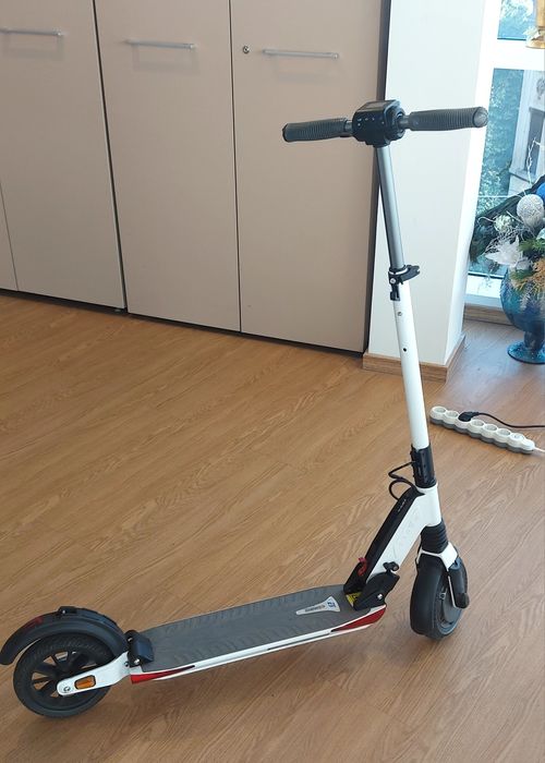 Trotineta electrică e-twow cu aplicație în garanție