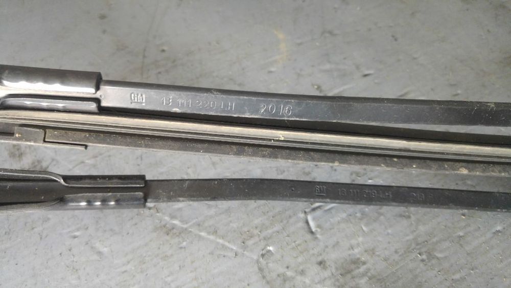 set brate stergatoare opel astra h 13111220 13111219