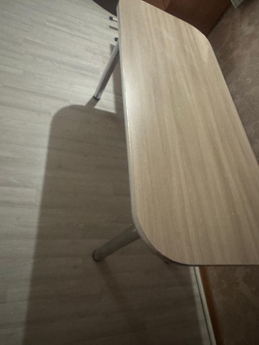 Продам стол кухонный,,