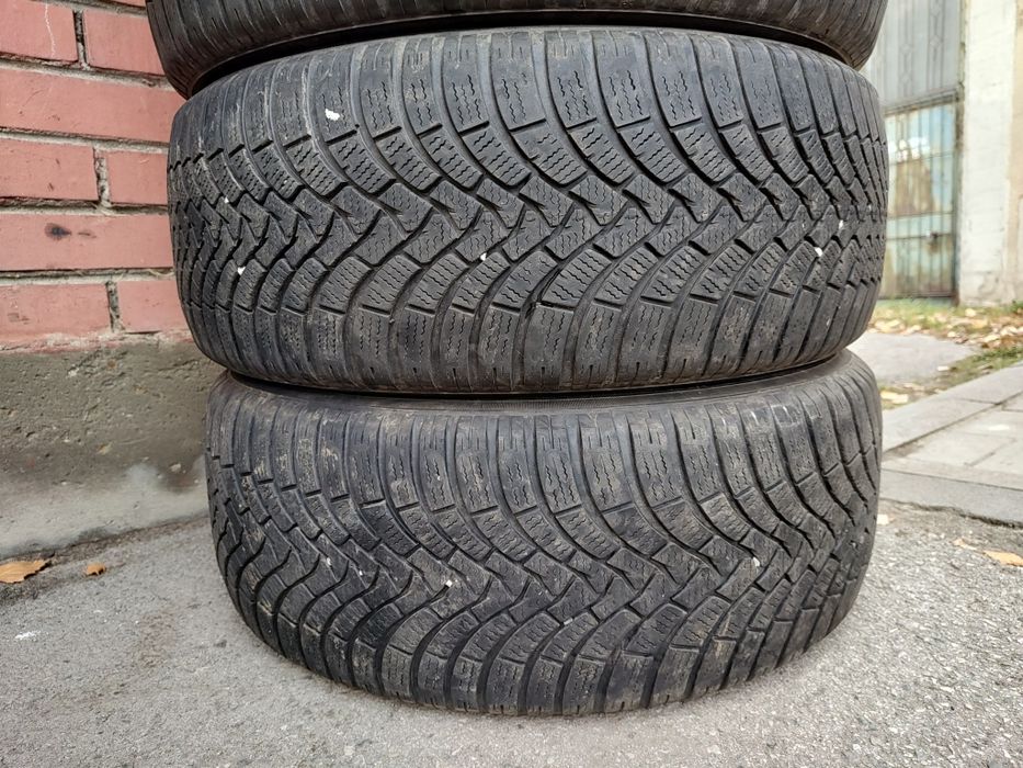 Продавам 4 зимни гуми 245/50/19 Falken