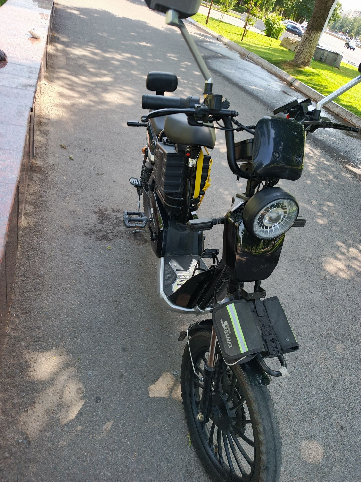 Skuter sotiladi deyarli yangi 2ta akumlyator bilan