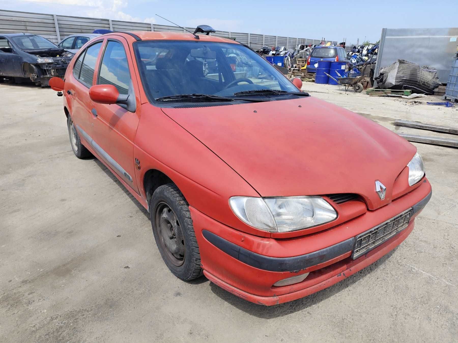 Renault Megane 1.6 - 90к.с - 1996г. на части