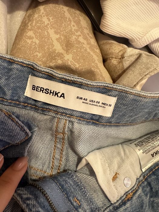 Къси дънкови гащи Bershka
