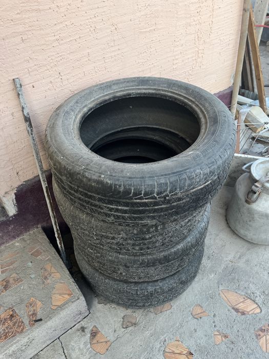 Шины  225/60/R17 99H