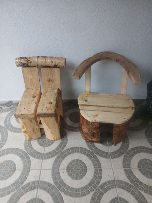 Scaune de lemn de vânzare mai multe detalii la nr de telefon