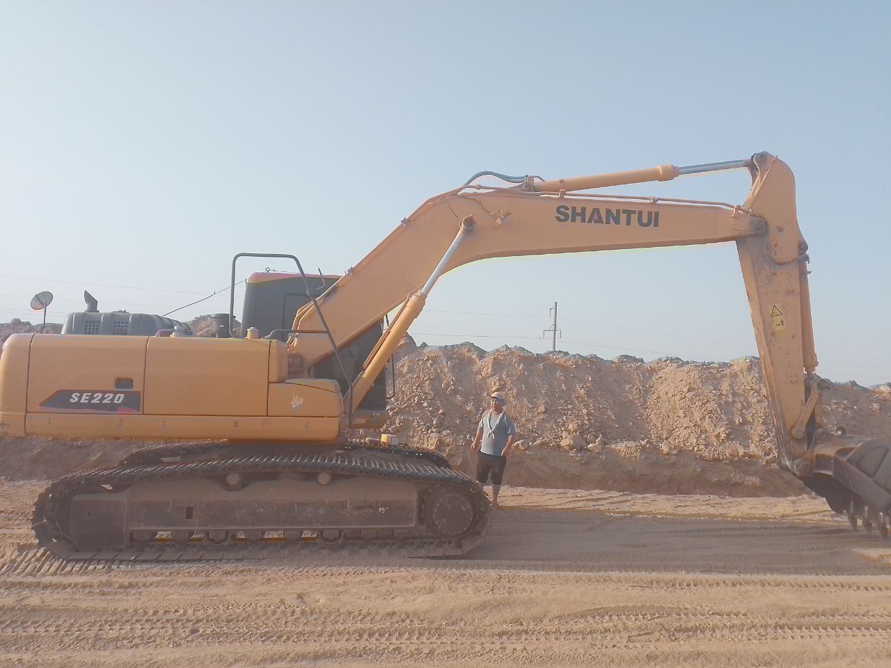 Продается Экскаватор Shantui s220