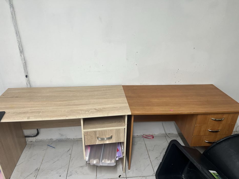 Продается стол в хорошем состояний